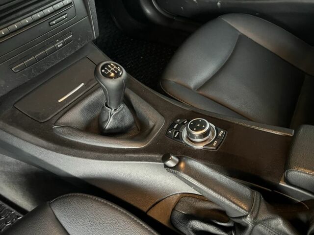 Чорний БМВ 3 Серія, об'ємом двигуна 2 л та пробігом 276 тис. км за 8500 $, фото 16 на Automoto.ua