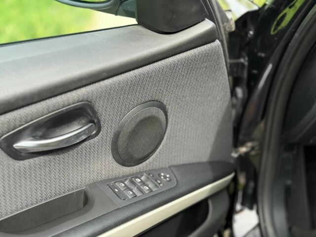 Черный БМВ 3 Серия, объемом двигателя 2 л и пробегом 320 тыс. км за 5900 $, фото 10 на Automoto.ua