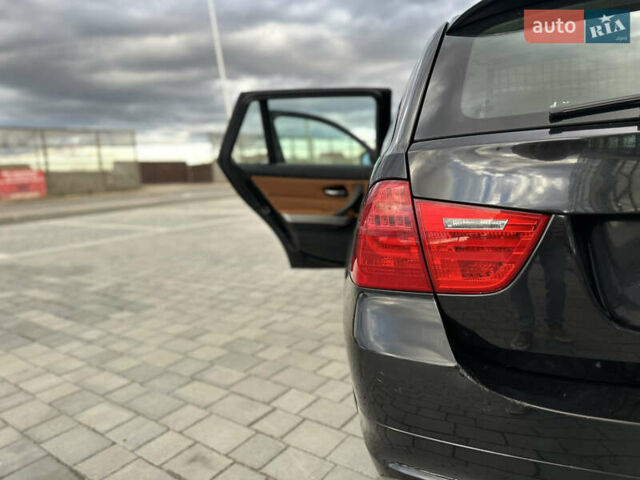 БМВ 3 Серия 2011 в Ивано-Франковске на Automoto.ua Черный БМВ 3 Серия, объемом двигателя 2 л и пробегом 269 тыс. км за 10450 $, фото 33 на Automoto.ua