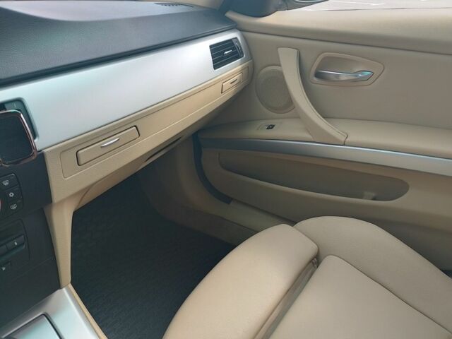 Чорний БМВ 3 Серія, об'ємом двигуна 2 л та пробігом 389 тис. км за 8299 $, фото 12 на Automoto.ua