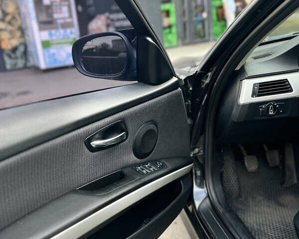 Черный БМВ 3 Серия, объемом двигателя 2 л и пробегом 298 тыс. км за 9450 $, фото 15 на Automoto.ua