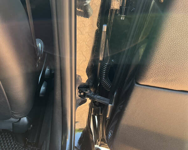 Черный БМВ 3 Серия, объемом двигателя 2 л и пробегом 279 тыс. км за 7650 $, фото 24 на Automoto.ua