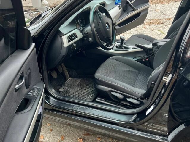 Чорний БМВ 3 Серія, об'ємом двигуна 2 л та пробігом 250 тис. км за 8800 $, фото 6 на Automoto.ua