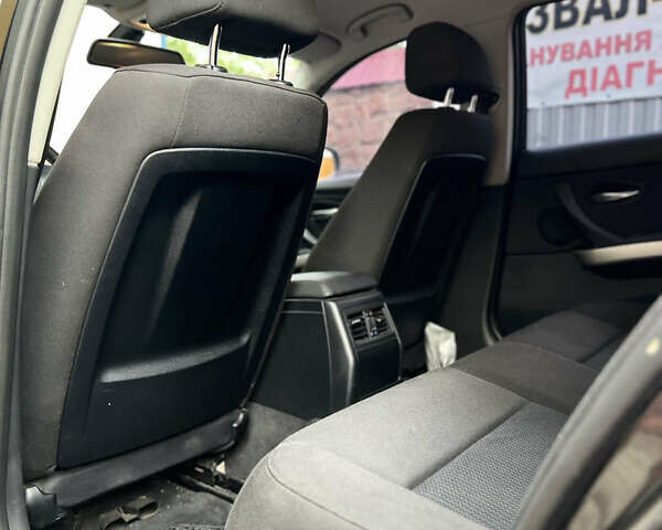 Черный БМВ 3 Серия, объемом двигателя 2 л и пробегом 298 тыс. км за 9450 $, фото 19 на Automoto.ua