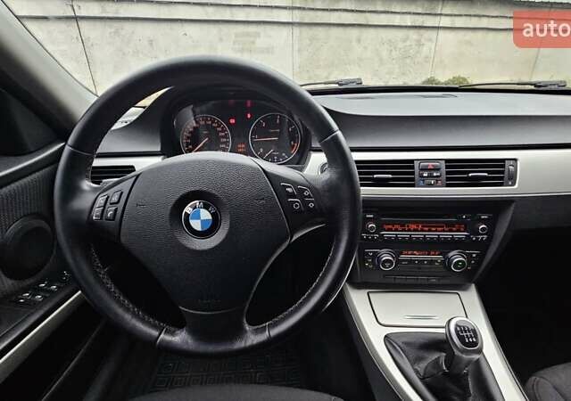 Черный БМВ 3 Серия, объемом двигателя 2 л и пробегом 380 тыс. км за 7999 $, фото 22 на Automoto.ua