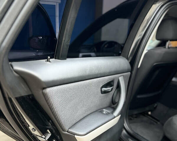 Черный БМВ 3 Серия, объемом двигателя 2 л и пробегом 298 тыс. км за 9450 $, фото 20 на Automoto.ua