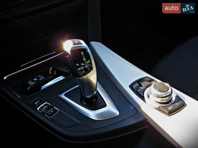 Чорний БМВ 3 Серія, об'ємом двигуна 2 л та пробігом 264 тис. км за 12700 $, фото 9 на Automoto.ua