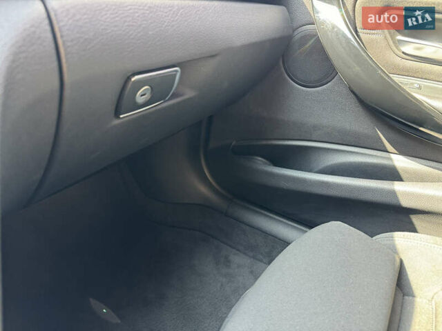 Черный БМВ 3 Серия, объемом двигателя 2 л и пробегом 330 тыс. км за 10999 $, фото 32 на Automoto.ua