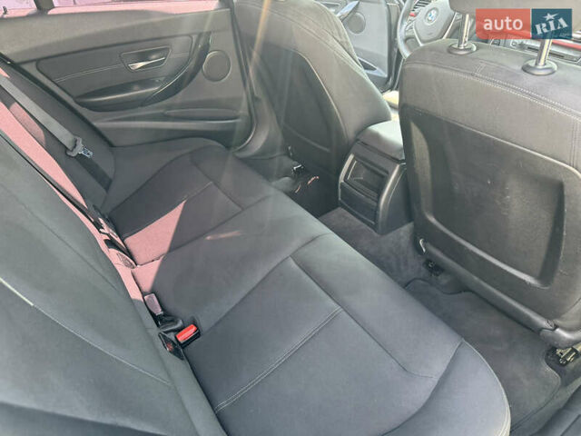 Черный БМВ 3 Серия, объемом двигателя 2 л и пробегом 330 тыс. км за 10999 $, фото 39 на Automoto.ua