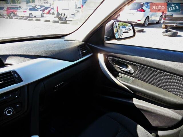 Чорний БМВ 3 Серія, об'ємом двигуна 2 л та пробігом 264 тис. км за 12700 $, фото 10 на Automoto.ua