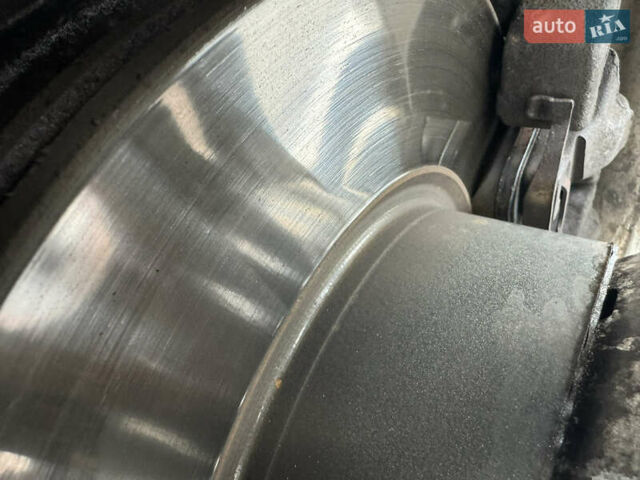 Черный БМВ 3 Серия, объемом двигателя 2 л и пробегом 330 тыс. км за 10999 $, фото 13 на Automoto.ua