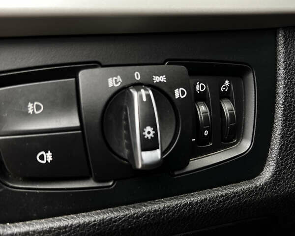 Чорний БМВ 3 Серія, об'ємом двигуна 2 л та пробігом 300 тис. км за 13800 $, фото 41 на Automoto.ua