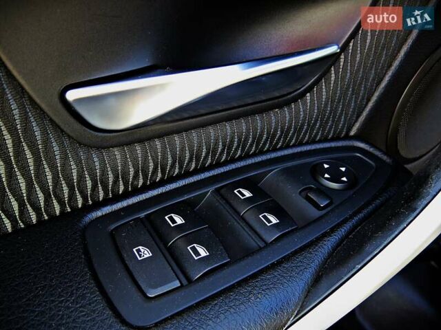Чорний БМВ 3 Серія, об'ємом двигуна 2 л та пробігом 264 тис. км за 12700 $, фото 5 на Automoto.ua