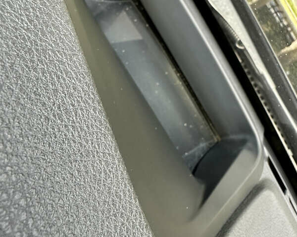 Чорний БМВ 3 Серія, об'ємом двигуна 2 л та пробігом 265 тис. км за 13950 $, фото 28 на Automoto.ua