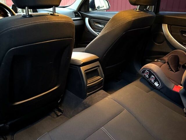 Черный БМВ 3 Серия, объемом двигателя 2 л и пробегом 240 тыс. км за 10200 $, фото 11 на Automoto.ua