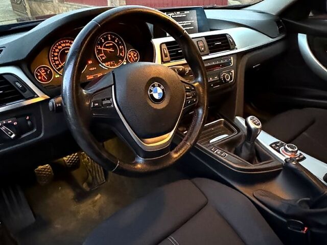 Черный БМВ 3 Серия, объемом двигателя 2 л и пробегом 240 тыс. км за 10200 $, фото 10 на Automoto.ua