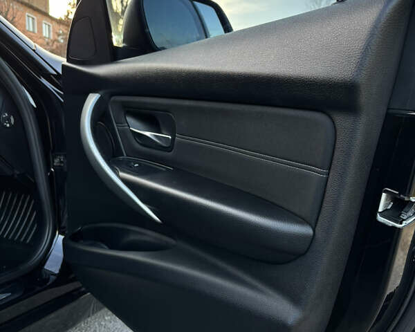 Черный БМВ 3 Серия, объемом двигателя 2 л и пробегом 350 тыс. км за 11800 $, фото 15 на Automoto.ua