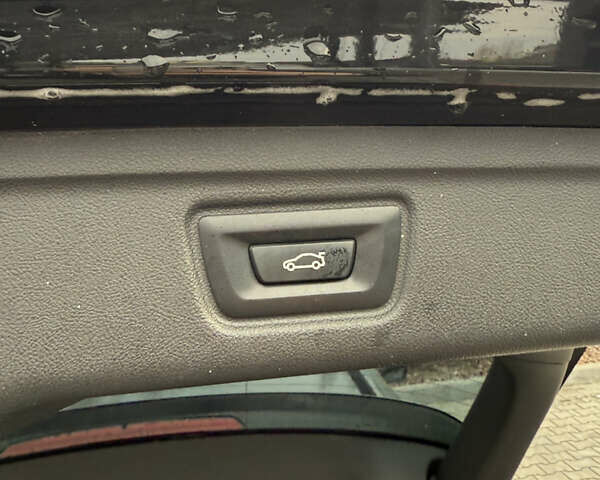 Чорний БМВ 3 Серія, об'ємом двигуна 2.99 л та пробігом 102 тис. км за 42500 $, фото 7 на Automoto.ua