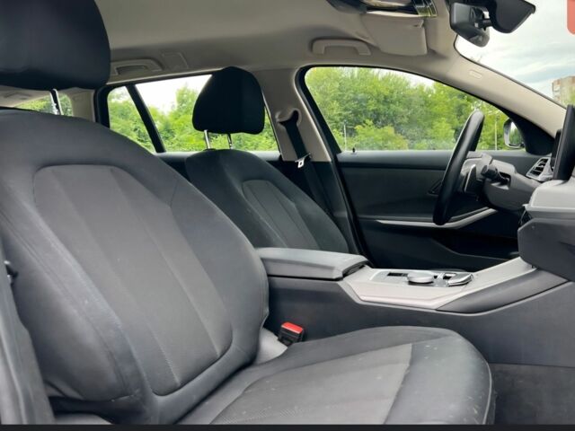 БМВ 3 Серия 2022 в Стрые на Automoto.ua Черный БМВ 3 Серия, объемом двигателя 2 л и пробегом 82 тыс. км за 32044 $, фото 6 на Automoto.ua