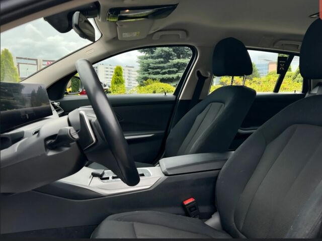 БМВ 3 Серия 2022 в Стрые на Automoto.ua Черный БМВ 3 Серия, объемом двигателя 2 л и пробегом 82 тыс. км за 32044 $, фото 9 на Automoto.ua