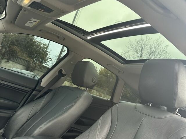 Чорний БМВ 3 Серія, об'ємом двигуна 2 л та пробігом 124 тис. км за 13300 $, фото 7 на Automoto.ua