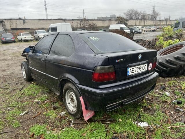 Фиолетовый БМВ 3 Серия, объемом двигателя 1.6 л и пробегом 200 тыс. км за 750 $, фото 1 на Automoto.ua