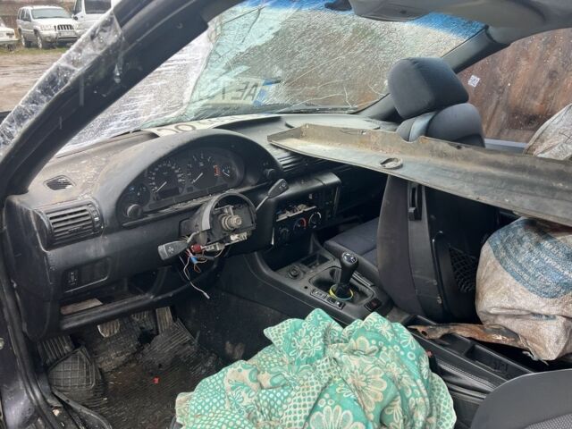 Фиолетовый БМВ 3 Серия, объемом двигателя 1.6 л и пробегом 200 тыс. км за 750 $, фото 4 на Automoto.ua