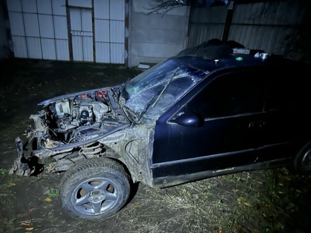 Фиолетовый БМВ 3 Серия, объемом двигателя 1.6 л и пробегом 445 тыс. км за 750 $, фото 2 на Automoto.ua