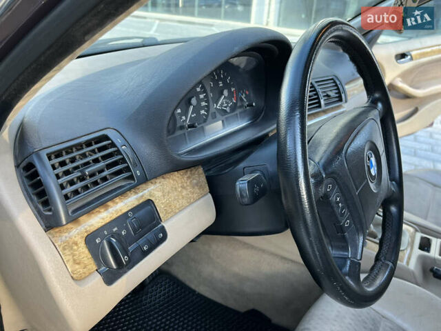 Фиолетовый БМВ 3 Серия, объемом двигателя 2 л и пробегом 321 тыс. км за 3350 $, фото 25 на Automoto.ua