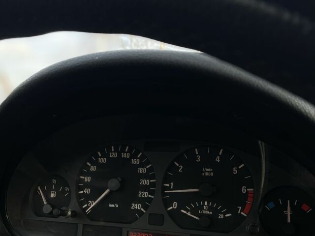 Фиолетовый БМВ 3 Серия, объемом двигателя 2 л и пробегом 320 тыс. км за 4499 $, фото 15 на Automoto.ua