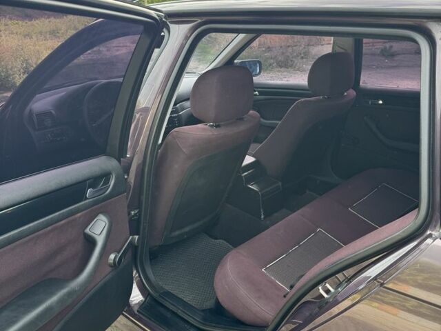 Фиолетовый БМВ 3 Серия, объемом двигателя 2 л и пробегом 280 тыс. км за 3800 $, фото 7 на Automoto.ua