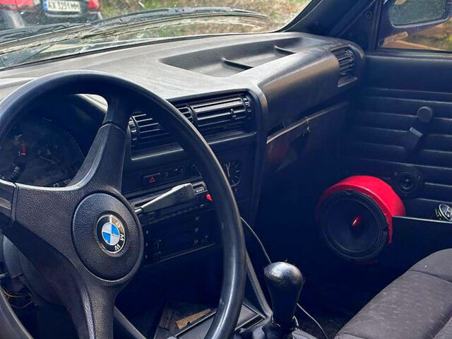 Коричневый БМВ 3 Серия, объемом двигателя 2 л и пробегом 200 тыс. км за 1300 $, фото 5 на Automoto.ua