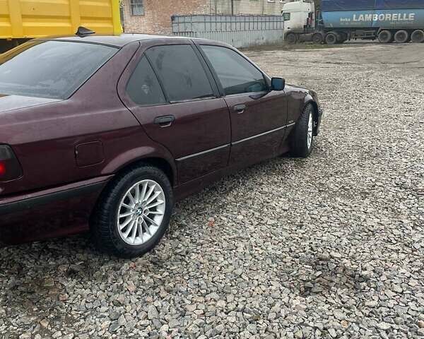 Коричневый БМВ 3 Серия, объемом двигателя 1.8 л и пробегом 300 тыс. км за 3200 $, фото 5 на Automoto.ua