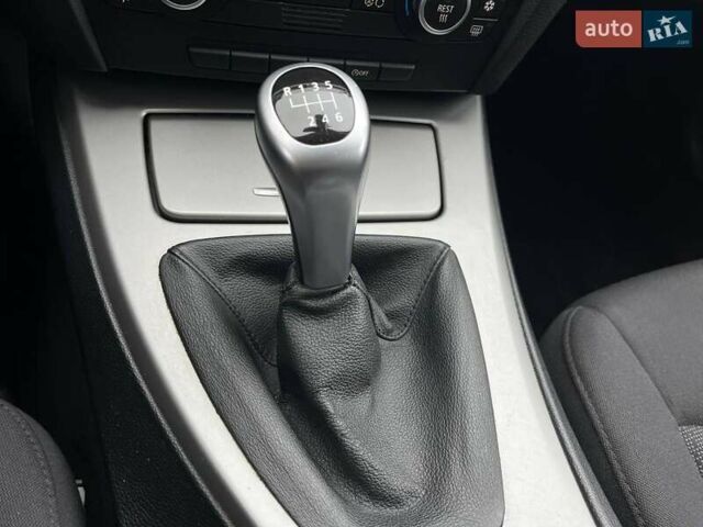 Коричневий БМВ 3 Серія, об'ємом двигуна 2 л та пробігом 280 тис. км за 9290 $, фото 26 на Automoto.ua