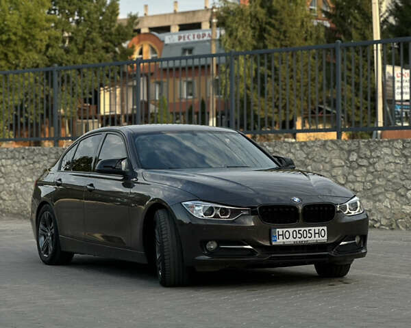 Коричневый БМВ 3 Серия, объемом двигателя 2 л и пробегом 270 тыс. км за 15555 $, фото 9 на Automoto.ua