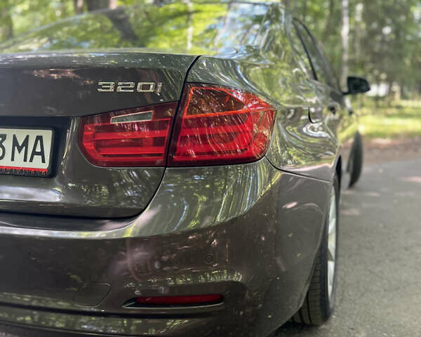 Коричневый БМВ 3 Серия, объемом двигателя 2 л и пробегом 184 тыс. км за 10999 $, фото 3 на Automoto.ua