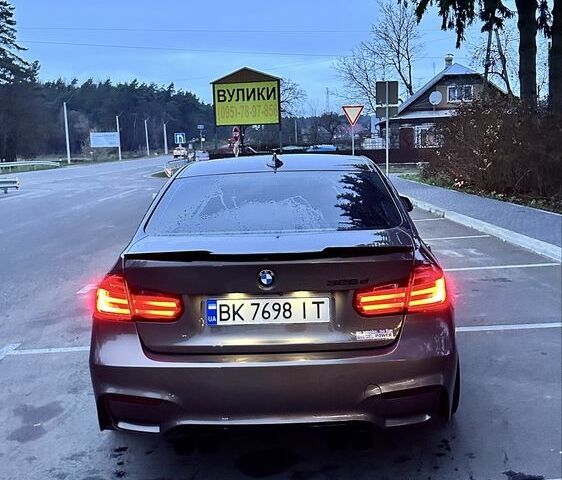 Коричневый БМВ 3 Серия, объемом двигателя 2 л и пробегом 300 тыс. км за 13800 $, фото 1 на Automoto.ua