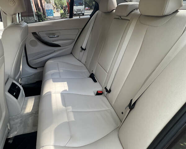 Коричневый БМВ 3 Серия, объемом двигателя 2 л и пробегом 184 тыс. км за 10999 $, фото 9 на Automoto.ua