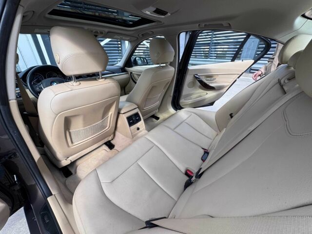 Коричневий БМВ 3 Серія, об'ємом двигуна 2 л та пробігом 41 тис. км за 13900 $, фото 12 на Automoto.ua