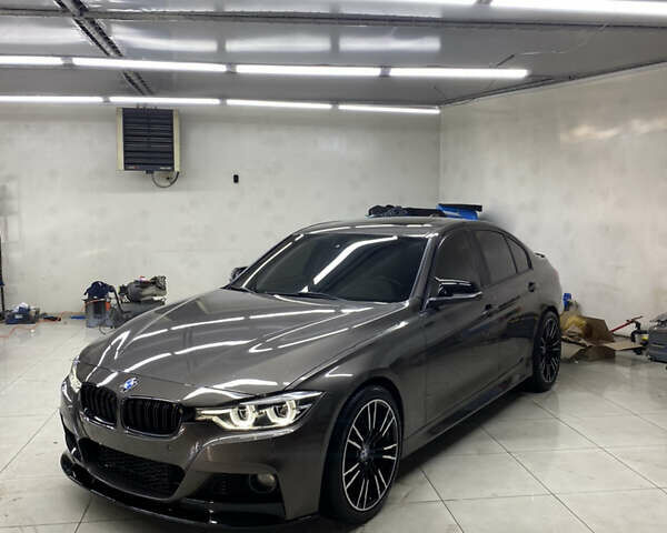БМВ 3 Серия 2014 в Днепре (Днепропетровске) на Automoto.ua Коричневый БМВ 3 Серия, объемом двигателя 2 л и пробегом 177 тыс. км за 14500 $, фото 3 на Automoto.ua