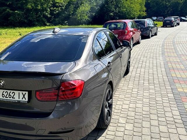 Коричневый БМВ 3 Серия, объемом двигателя 2 л и пробегом 155 тыс. км за 12300 $, фото 3 на Automoto.ua