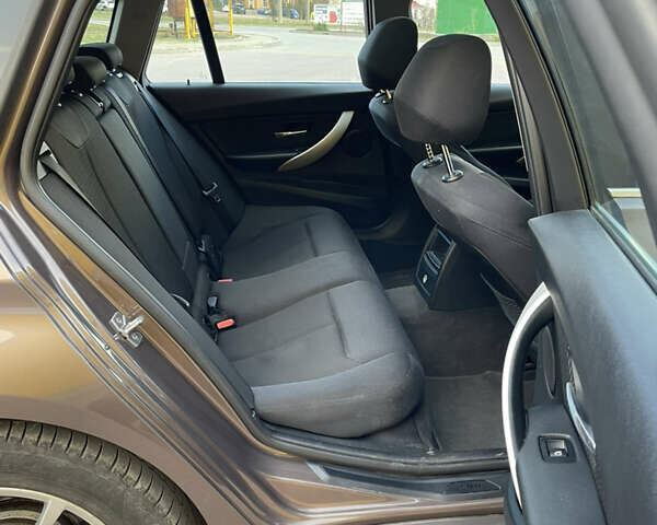 Коричневый БМВ 3 Серия, объемом двигателя 2 л и пробегом 220 тыс. км за 15000 $, фото 6 на Automoto.ua