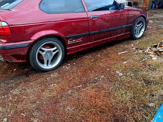 Червоний БМВ 3 Серія, об'ємом двигуна 1.6 л та пробігом 0 тис. км за 3000 $, фото 1 на Automoto.ua