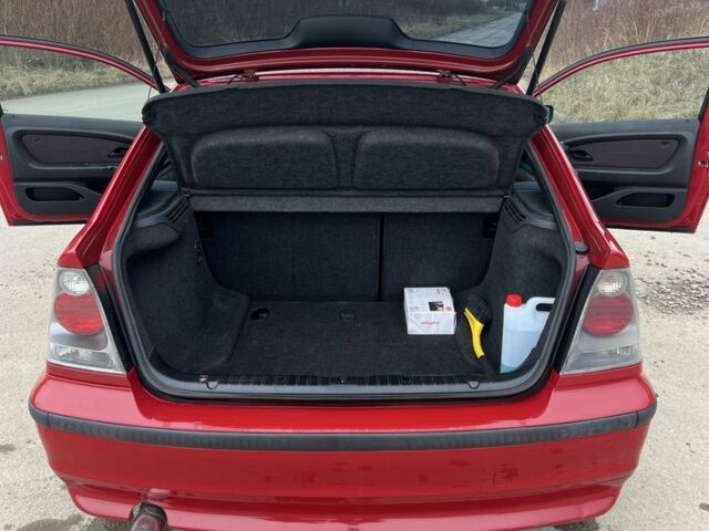 Красный БМВ 3 Серия, объемом двигателя 1.8 л и пробегом 320 тыс. км за 3000 $, фото 4 на Automoto.ua