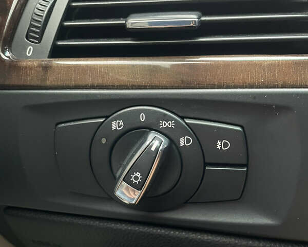 Красный БМВ 3 Серия, объемом двигателя 2.98 л и пробегом 263 тыс. км за 9999 $, фото 14 на Automoto.ua