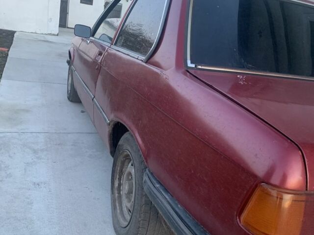 Красный БМВ 3 Серия, объемом двигателя 1.6 л и пробегом 1000 тыс. км за 650 $, фото 2 на Automoto.ua