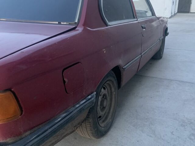 Красный БМВ 3 Серия, объемом двигателя 1.6 л и пробегом 1000 тыс. км за 650 $, фото 4 на Automoto.ua