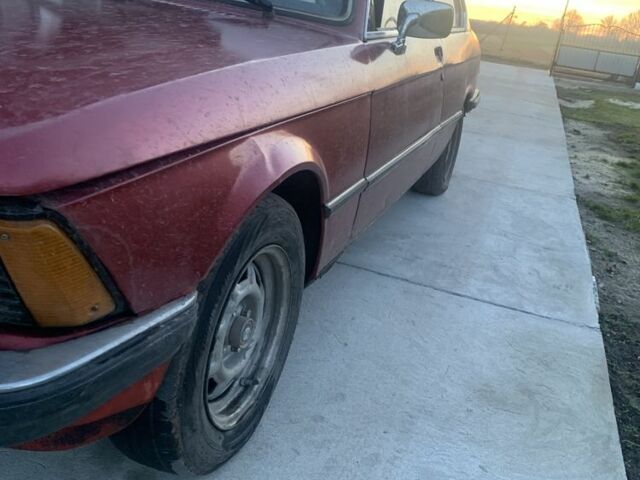 Красный БМВ 3 Серия, объемом двигателя 1.6 л и пробегом 1000 тыс. км за 650 $, фото 5 на Automoto.ua