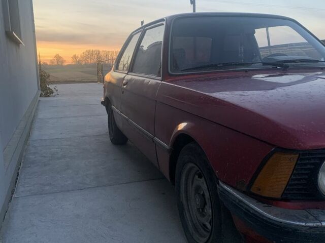 Красный БМВ 3 Серия, объемом двигателя 1.6 л и пробегом 1000 тыс. км за 650 $, фото 3 на Automoto.ua