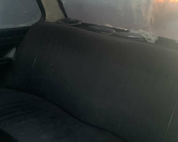 Красный БМВ 3 Серия, объемом двигателя 1.6 л и пробегом 300 тыс. км за 600 $, фото 6 на Automoto.ua